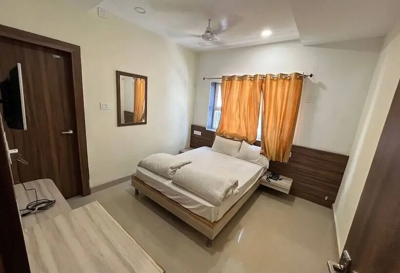 Pokój Deluxe, Pratap Heights