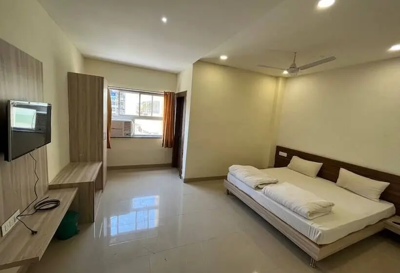 Pokój Deluxe, Pratap Heights