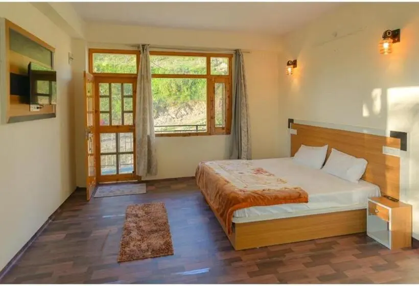 ファミリールーム, Saraj Valley Homestay Cheog