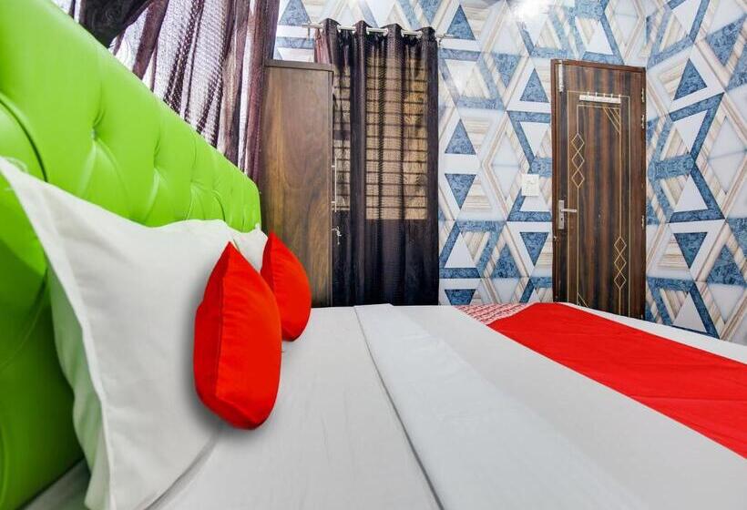 חדר קלאסי לשלושה, Fabexpress Cash