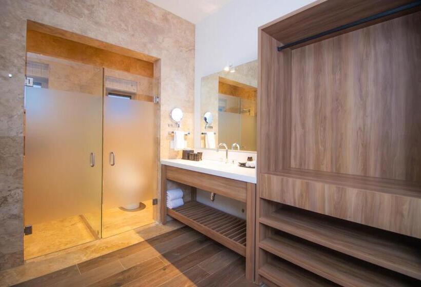 Suite with lake view, Vinícola Parvada By Lumina