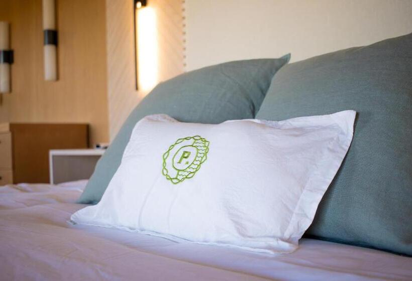 Suite with lake view, Vinícola Parvada By Lumina