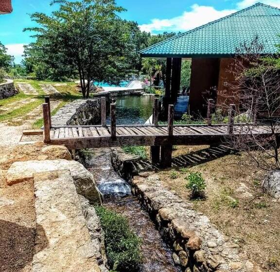 经济房, World S End Base Eco Village