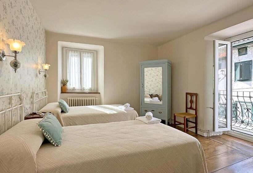 带共用浴室的标准房间, Etxeale