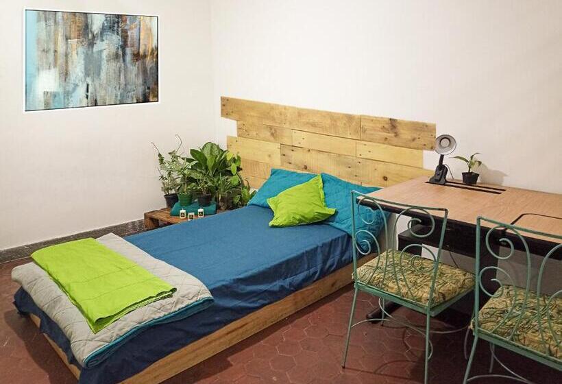 Deluxe-huone, Hostel B