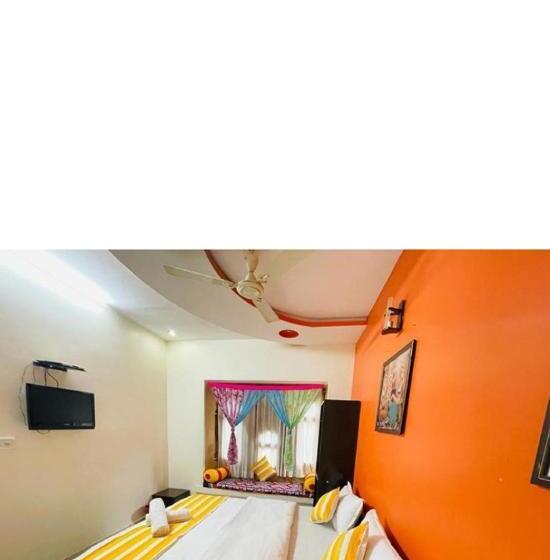 标准间, Safari Guest House