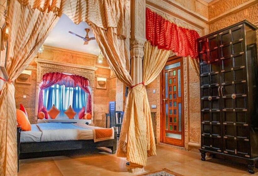 标准间, Safari Guest House