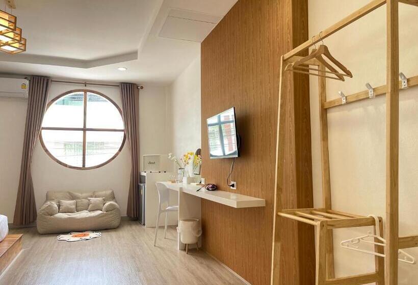 Habitació Triple Estàndard amb Balcó, Jinbo Betong Home Cafe’