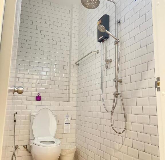 חדר קלאסי לארבעה, Jinbo Betong Home Cafe’