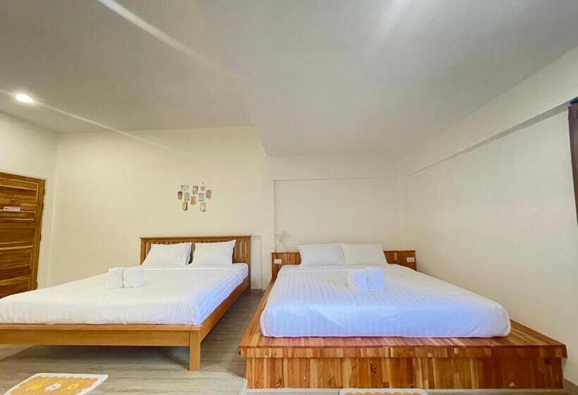 Habitació Quàdruple Clàssica, Jinbo Betong Home Cafe’