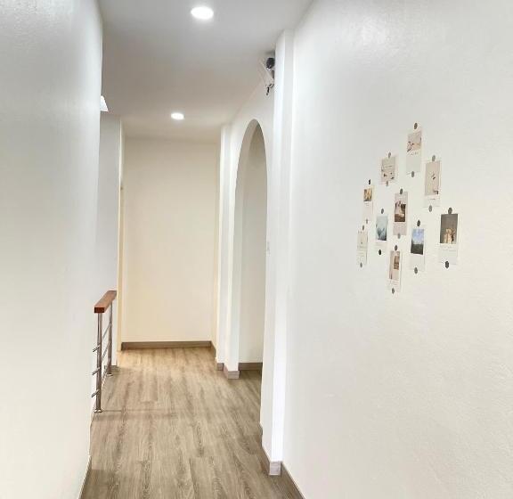 חדר קלאסי לארבעה, Jinbo Betong Home Cafe’