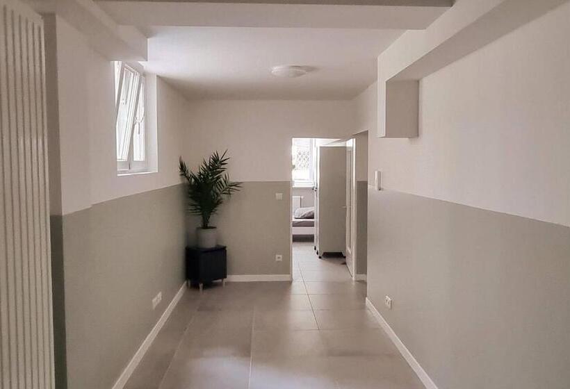 اتاق استاندارد, Quartier No. 9
