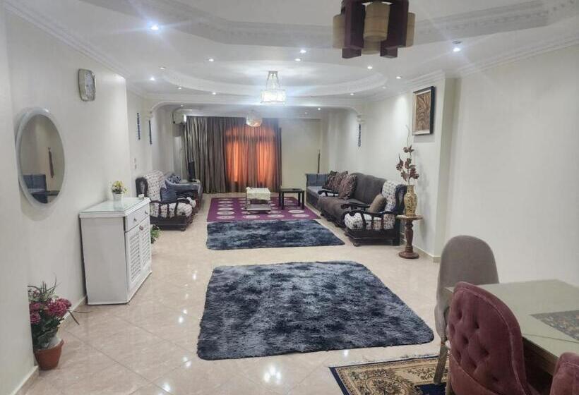 آپارتمان 1 خوابه, Apartment In Pyramids Gardens