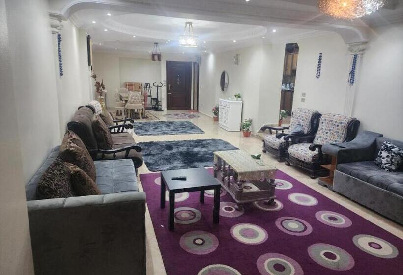 آپارتمان 1 خوابه, Apartment In Pyramids Gardens