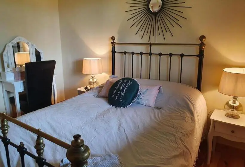 Standard-huone, Hillcrest House