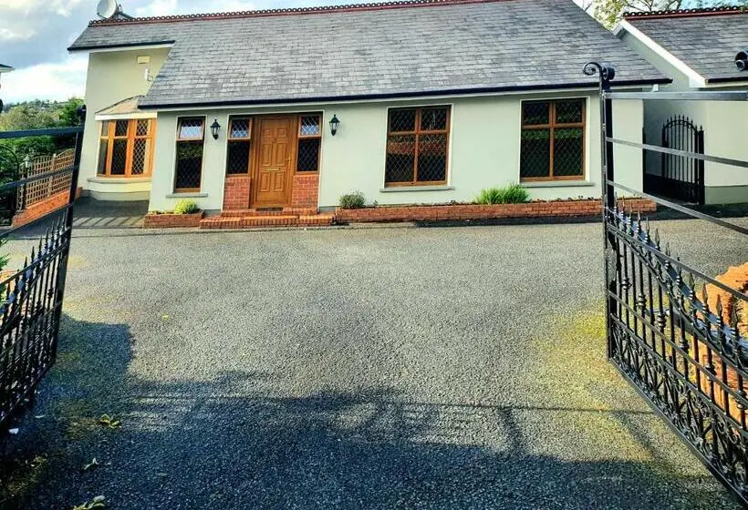 Perhebungalow, Hillcrest House