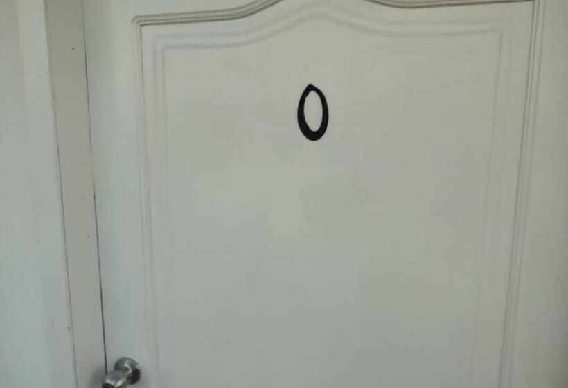 디럭스 4인 룸, Hostal Villa Escondida