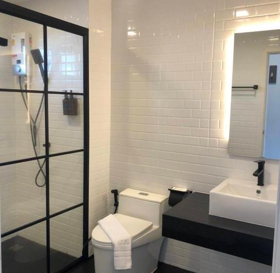 Standard Room Pool View, ประทายบุรี โฮเทล แอนด์ รีสอร์ท