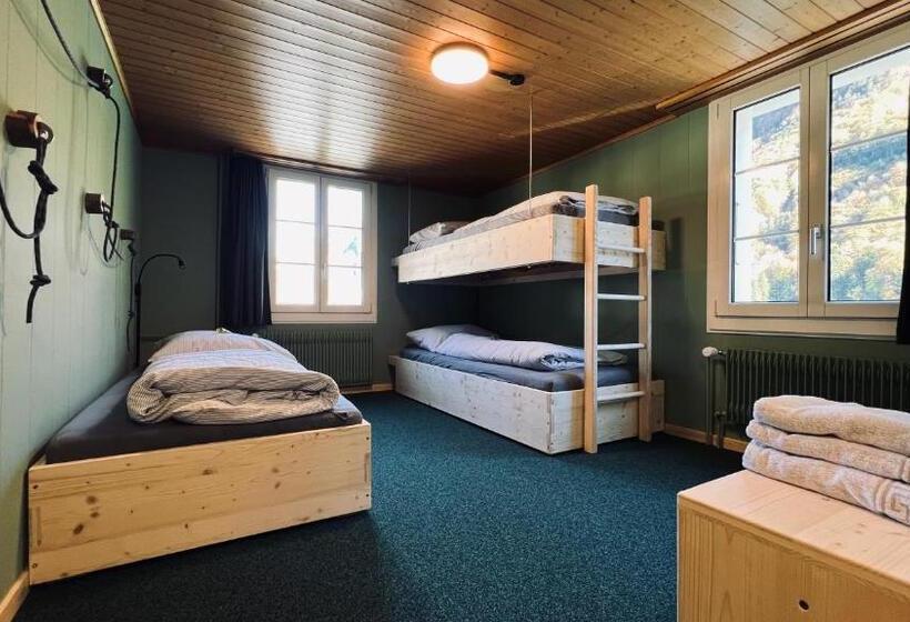 标准三人间, Alpina Einhorn Self Check In