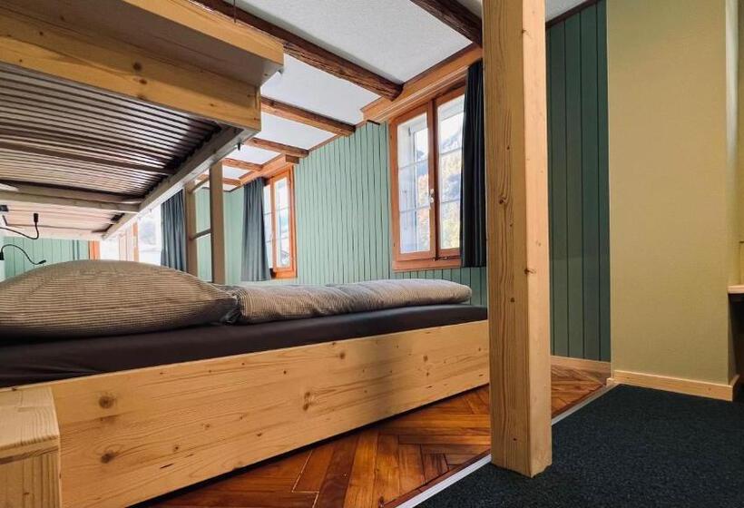 家庭间, Alpina Einhorn Self Check In