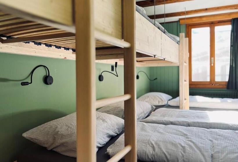 家庭间, Alpina Einhorn Self Check In