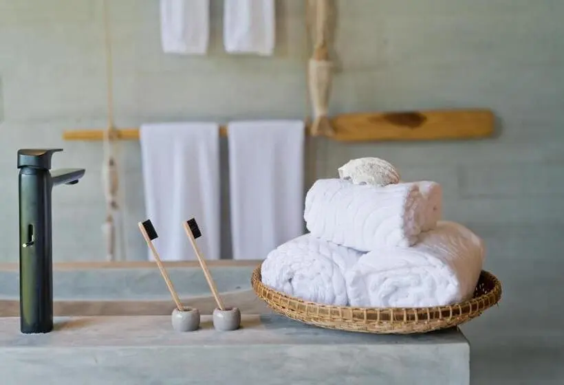 オーシャンビュースイート, Cape Pakarang Wow Wild Wellness Escapes