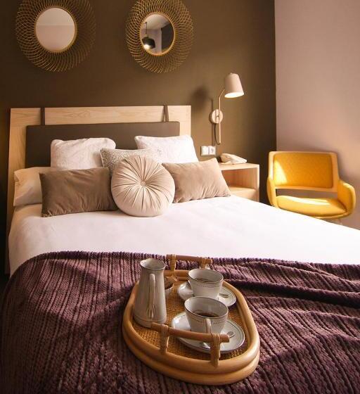 غرفة قياسية, Mauros El Puig