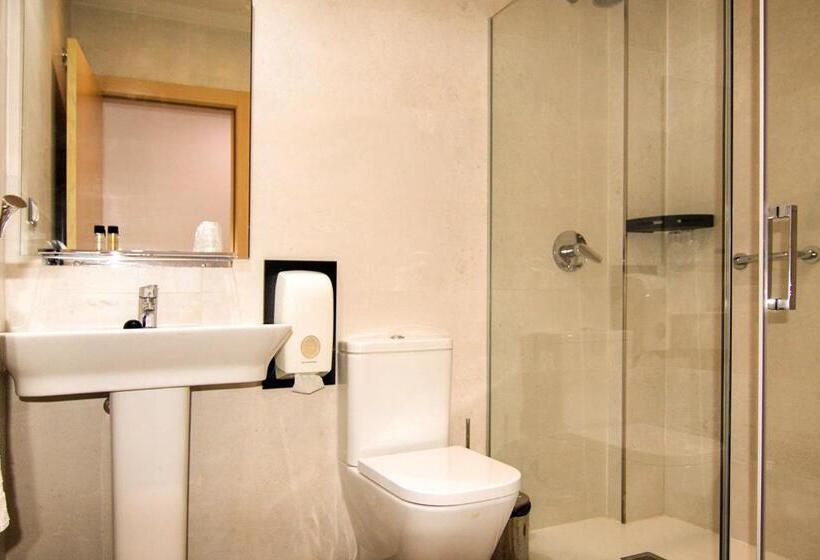 غرفة قياسية فردية, Mauros El Puig