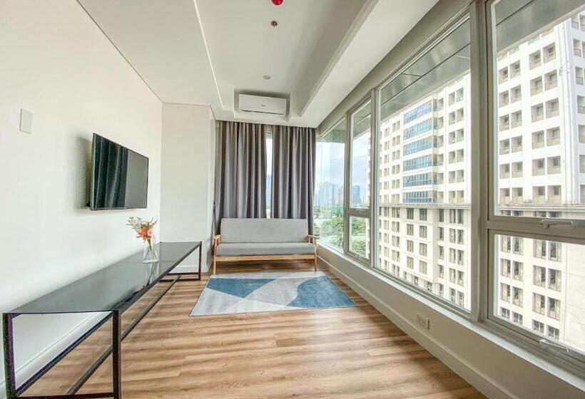 디럭스 룸, Wesfame Suites