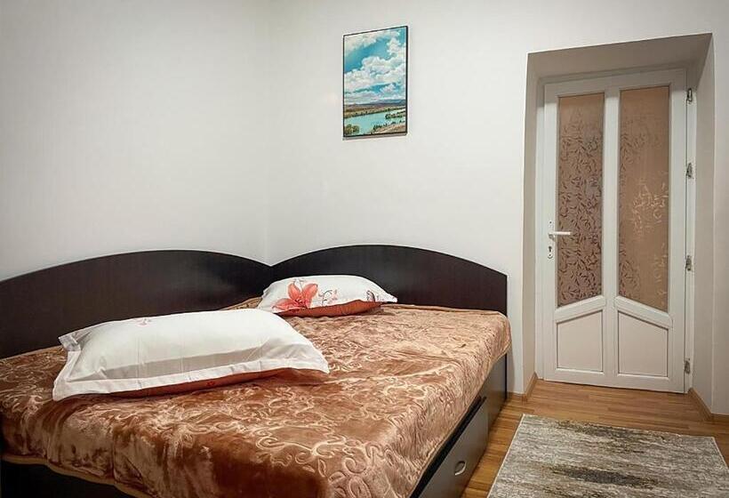 スタンダードルーム, Căsuța Măriuca