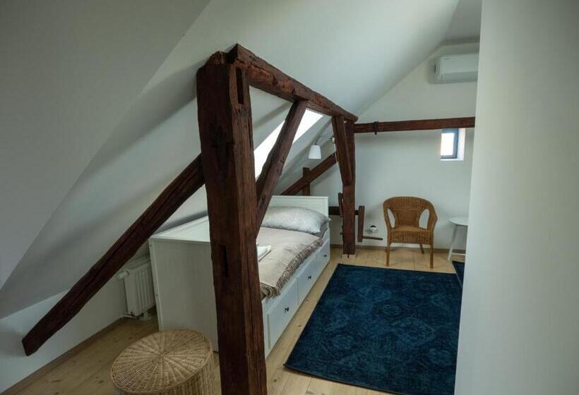 اتاق استاندارد, Penzión Záruby