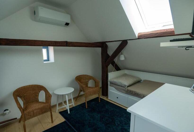 اتاق استاندارد, Penzión Záruby