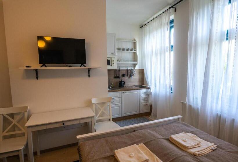 استودیو استاندارد با تخت کینگ, Penzión Záruby