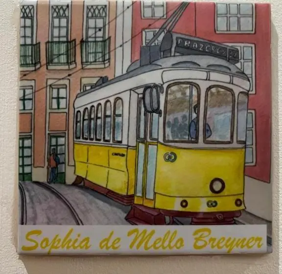 اتاق لوکس با چشم‌انداز باغ, The Pearl Of Lisbon