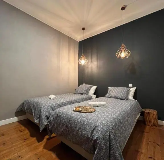 اتاق لوکس با چشم‌انداز باغ, The Pearl Of Lisbon