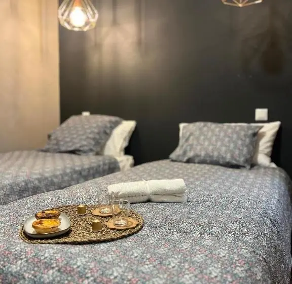 اتاق لوکس با چشم‌انداز باغ, The Pearl Of Lisbon