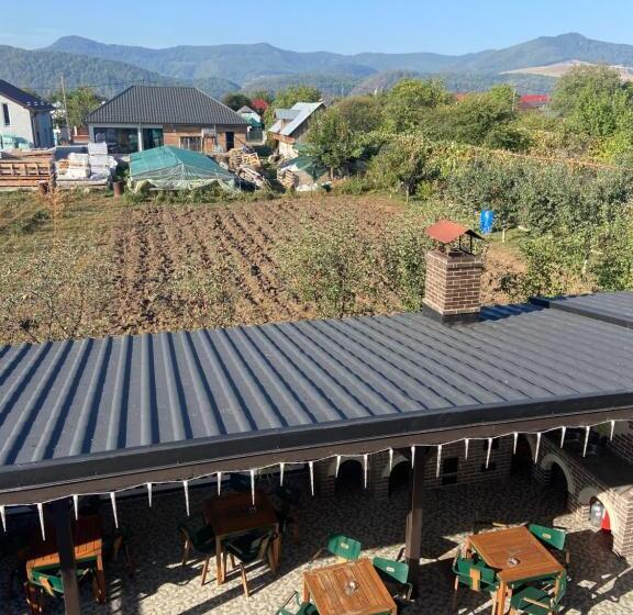 标准三人间, Pensiunea Classic