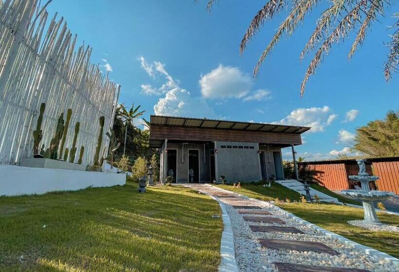 چادر با خدمات رفاهی استاندارد, Flora Fresh Garden At Khaokho