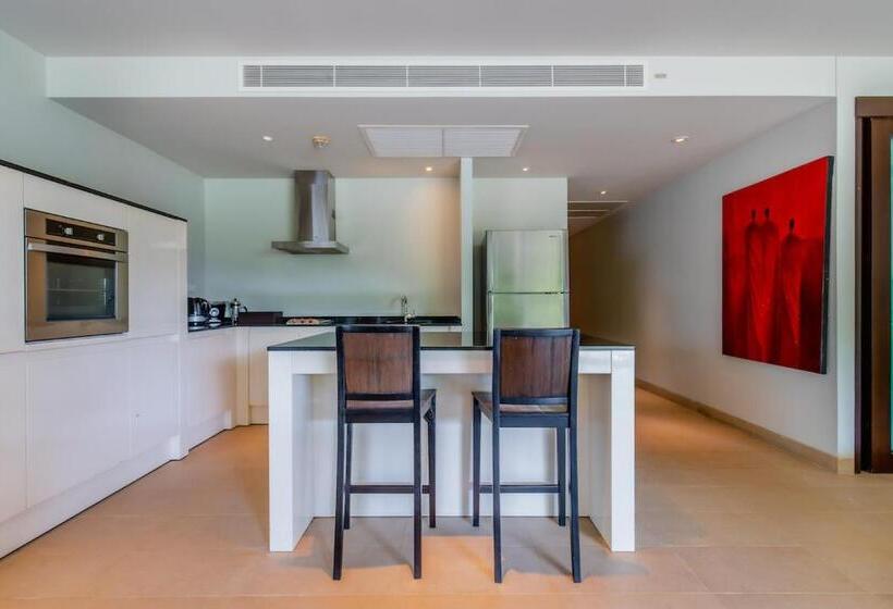 Апартаменты 2 Спальни, Poppy Beachfront Residence