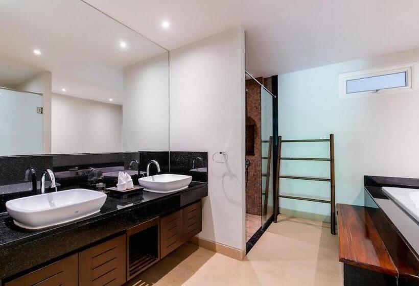 דירת שני חדרים, Poppy Beachfront Residence