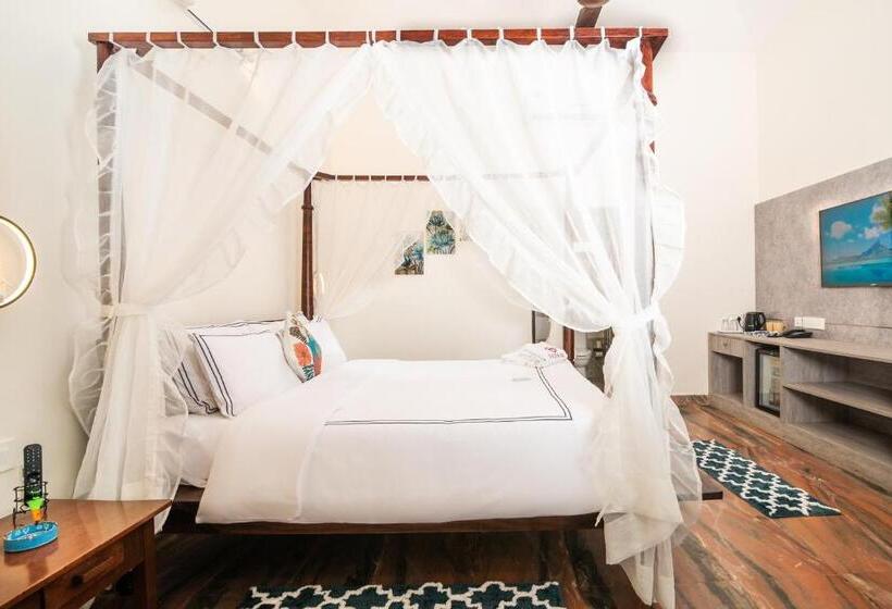 高级大房间, Sashas Holiday Village