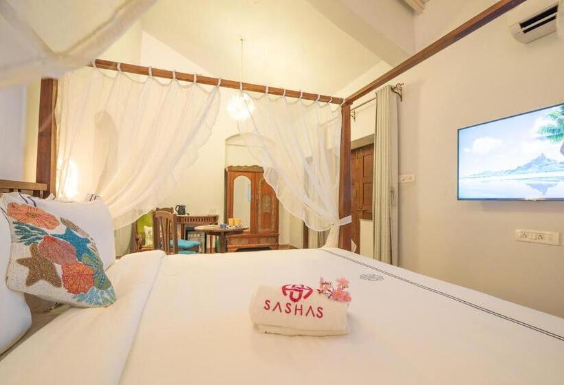 带大床的标准间, Sashas Holiday Village