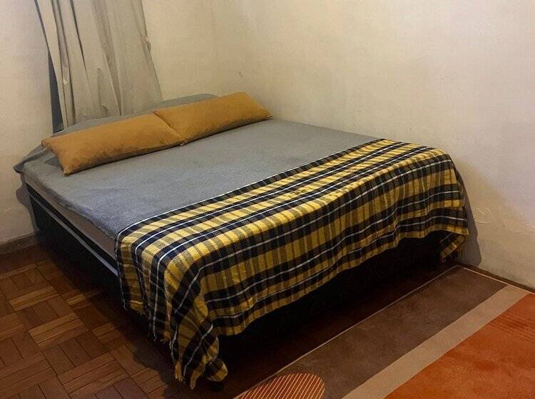Perhehuone, Savassi Hostel Loft