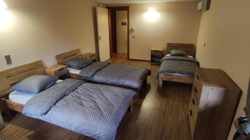 غرفة قياسية رباعية, Les Gîtes D Argentin