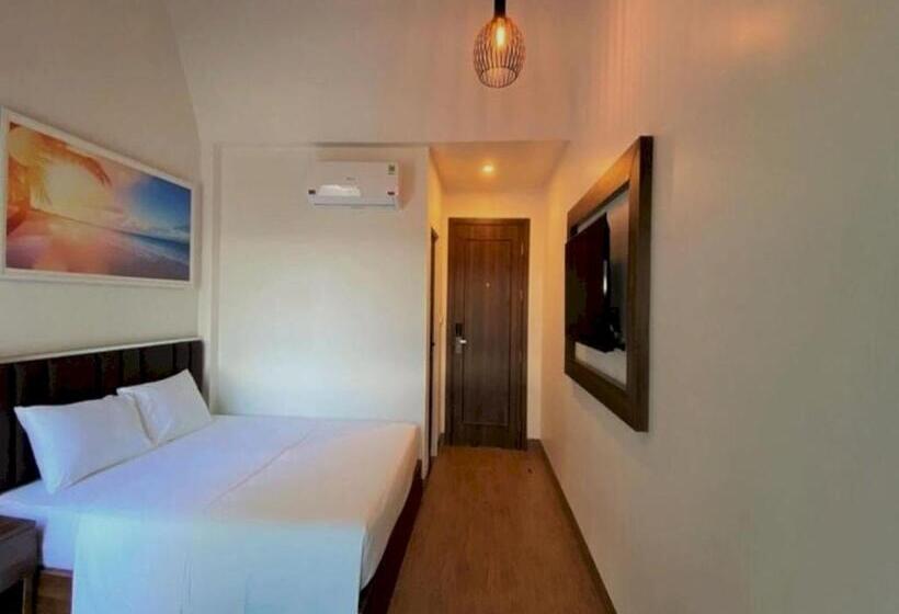 سوییت لوکس, Capital O 1194 Bee