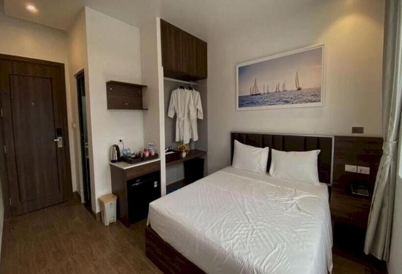 سوییت لوکس, Capital O 1194 Bee