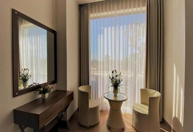 اتاق سوپریور, Capital O 1194 Bee