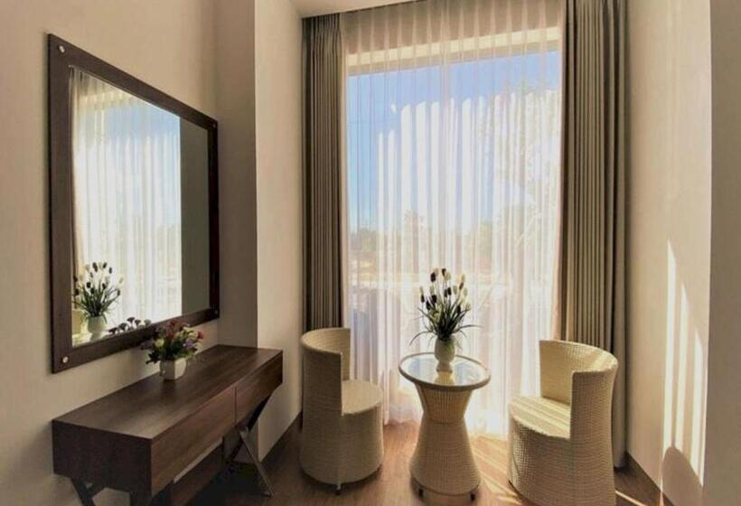 اتاق سوپریور, Capital O 1194 Bee