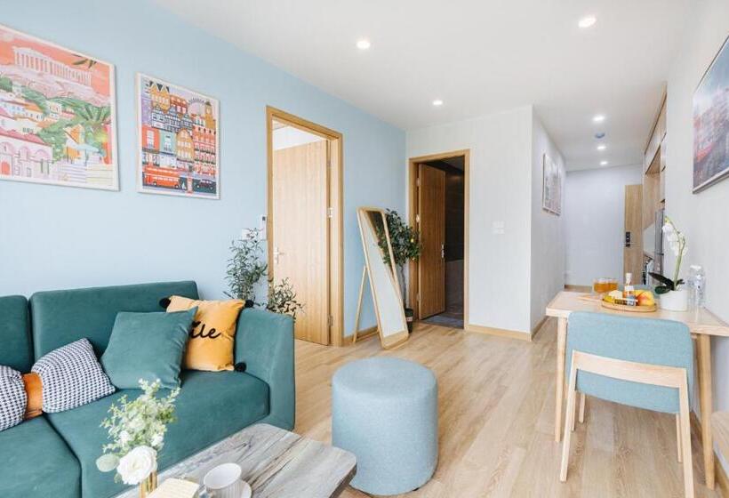 سوئیت با بالکن, Crescendo Urban Stay   Stay 24h