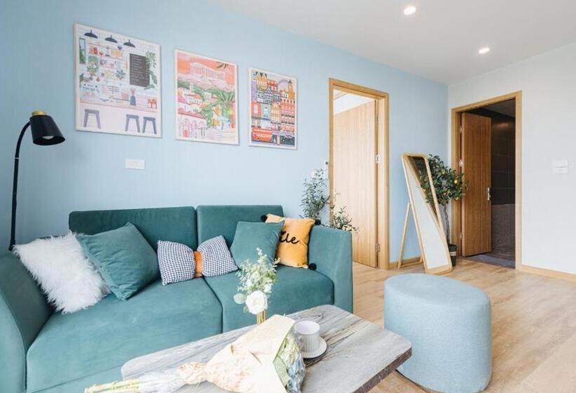 سوئیت با بالکن, Crescendo Urban Stay   Stay 24h